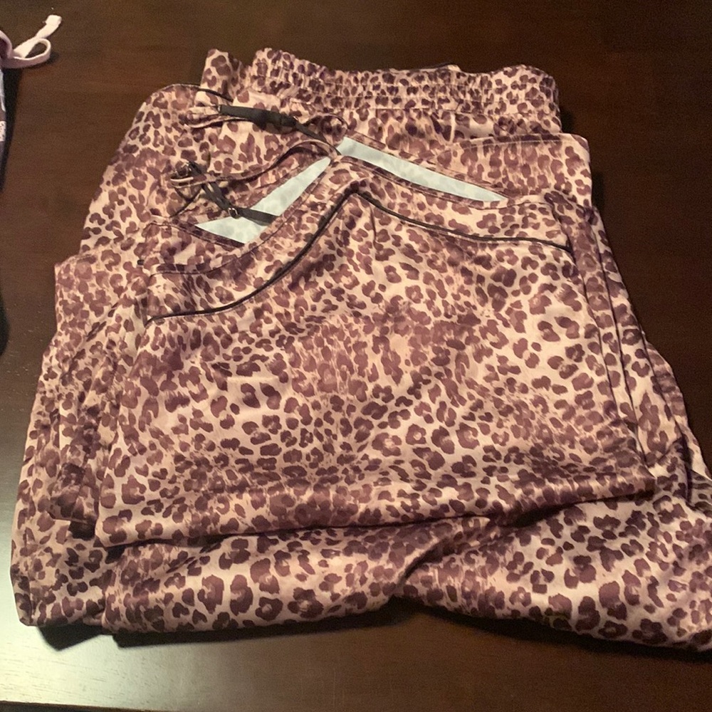 Secret Treasures Capri pajamas